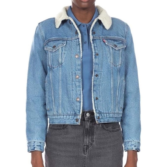 Levi's Women's Original Sherpa Trucker Jacket - Picture 1 of 7